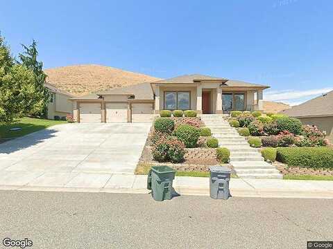 Bear, RICHLAND, WA 99352
