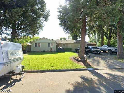 Kirsten, EUGENE, OR 97404