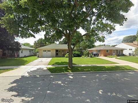 85Th, MILWAUKEE, WI 53227