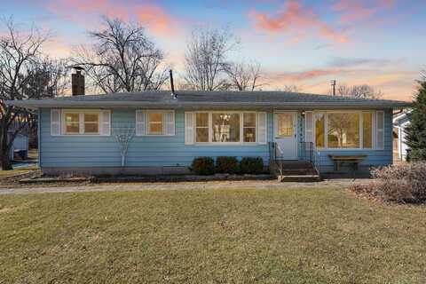 Broadway, LINDSTROM, MN 55045