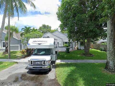 12Th, PEMBROKE PINES, FL 33025