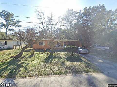 Trenton, JACKSONVILLE, FL 32209