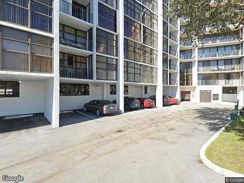 Leslie, HALLANDALE BEACH, FL 33009