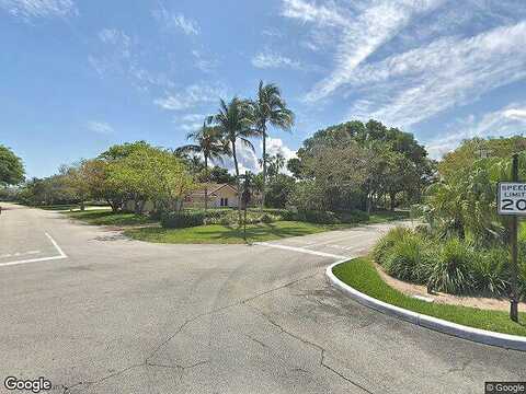 Gatehouse, SEA RANCH LAKES, FL 33308