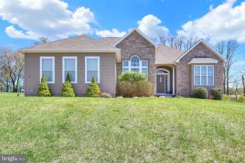Pearl, HANOVER, PA 17331