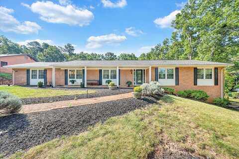 Falcon Ridge, ROANOKE, VA 24018