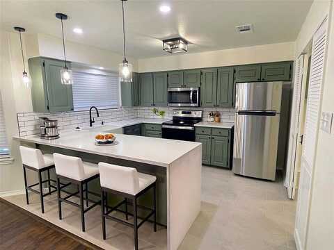 Willowbrook, FORT WORTH, TX 76133