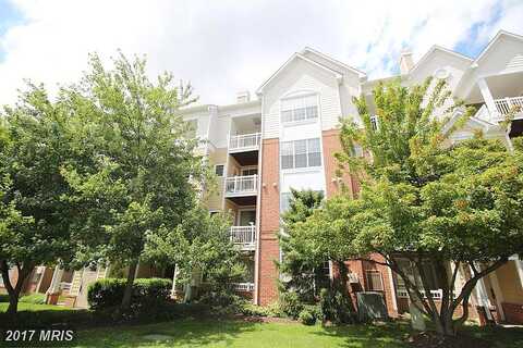 Highcourt Ln, Herndon, VA 20170