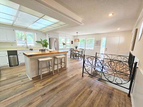 76Th, MINNEAPOLIS, MN 55428