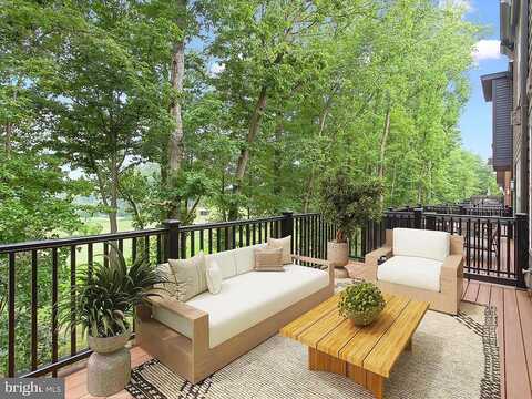Sutton Heights, FAIRFAX, VA 22031
