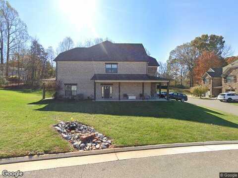 Tori, FOREST, VA 24551