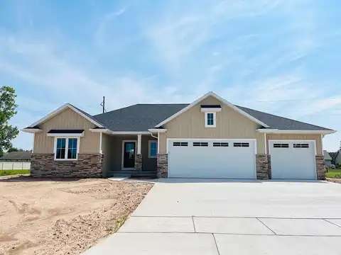 Gilbert, GREEN BAY, WI 54311