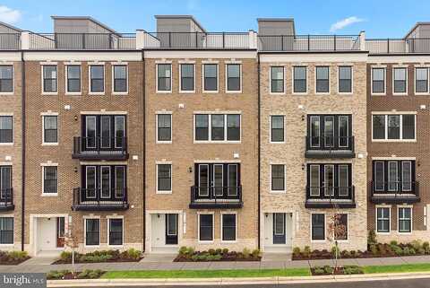 Darala, ASHBURN, VA 20147