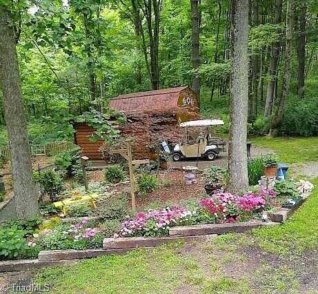 Pine Lane, Meadows of Dan, VA 24120