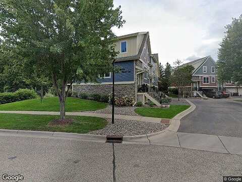 Falling Water Ln, Woodbury, MN 55129