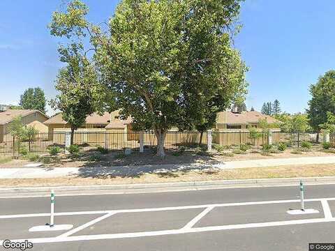 N Backer Ave #124, Fresno, CA 93626