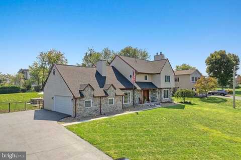 Briar Lane E, Chambersburg, PA 17202
