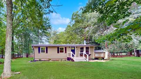 Hickory Road, Milford, PA 18337