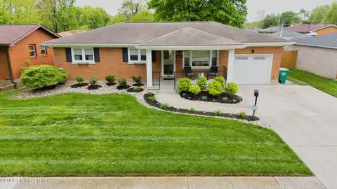 2614 Lomond Dr, Louisville, KY 40216