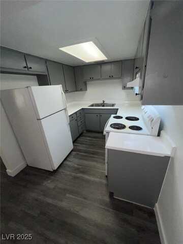 3125 N Pecos Road, Las Vegas, NV 89115