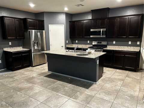 7232 Halo Falls Street, North Las Vegas, NV 89084