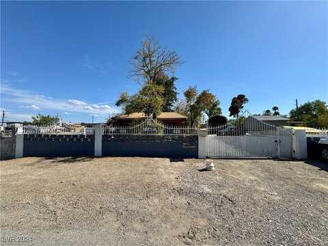 3895 Mountain Trail, Las Vegas, NV 89108