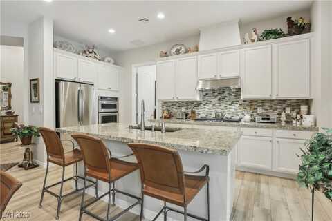 10057 Regency Canyon Way, Las Vegas, NV 89148