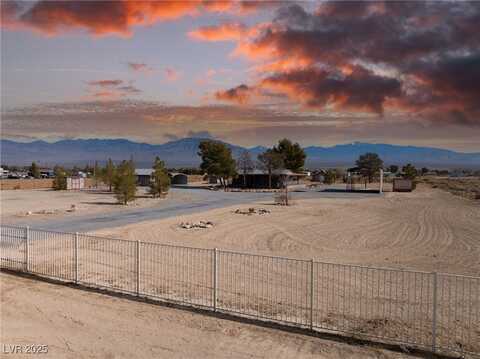 1901 N Buckboard Lane, Pahrump, NV 89060
