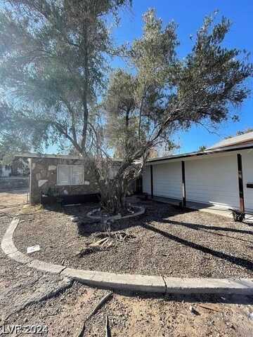 3955 Ventura Way, Las Vegas, NV 89121
