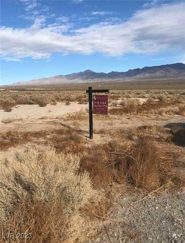 860 W Fangio Lane, Pahrump, NV 89060