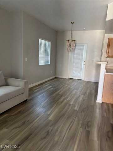 9470 Peace Way, Las Vegas, NV 89147