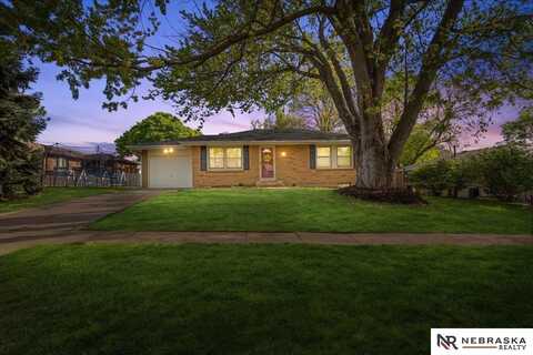 7411 Baldwin Avenue, Lincoln, NE 68507