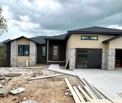 5958 S Clay Avenue, Springfield, MO 65810