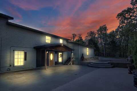 4155 Oakwood Road, Merriam Woods, MO 65740