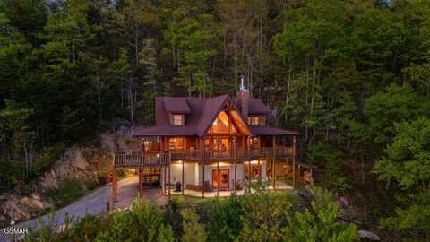 4015 Ravens Den Way, Sevierville, TN 37862