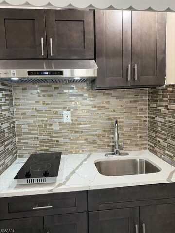 137 Illinois Ave, Paterson, NJ 07503