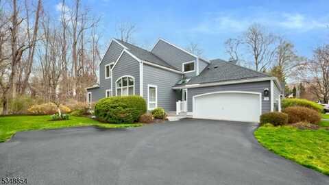14 Nottingham Ct, Morris, NJ 07960