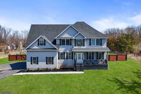 11 Davon Ln, Hardyston, NJ 07419