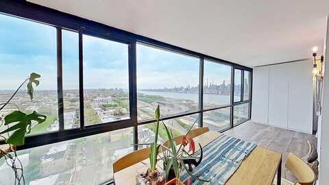 380 MOUNTAIN RD, Union City, NJ 07087