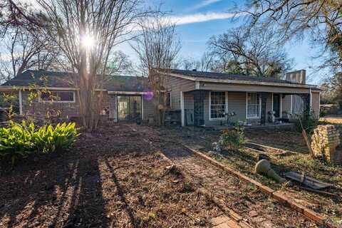 745 W Johnson Street, Tatum, TX 75691