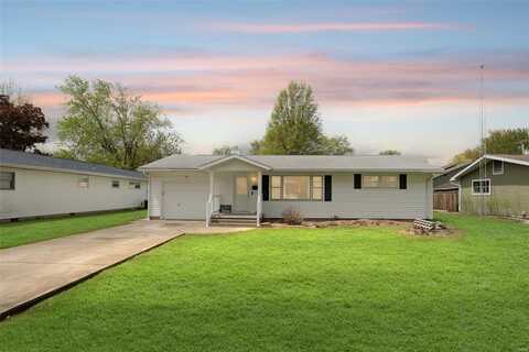 1711 N Van Buren Street, Litchfield, IL 62056