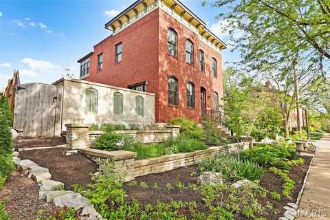 1201 Dolman Street, Saint Louis, MO 63104
