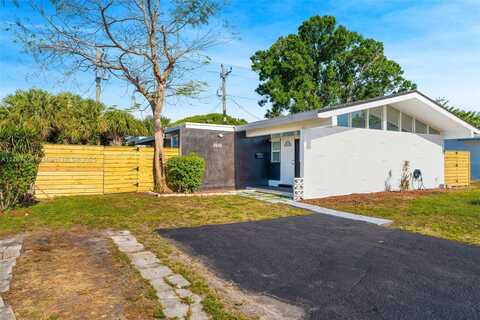 3650 NW 44th Ave, Lauderdale Lakes, FL 33319