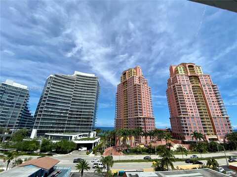 2200 NE 33rd Ave, Fort Lauderdale, FL 33305