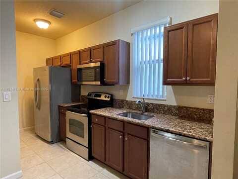 9204 SW 170th Ct, Miami, FL 33196