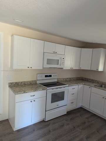 105 TANGERINE, Other City - In The State Of Florida, FL 33834