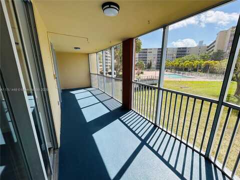 1750 NE 191st St, Miami, FL 33179