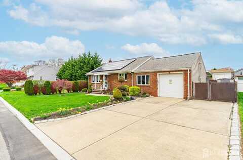 134 Lee Avenue, Perth Amboy, NJ 08861