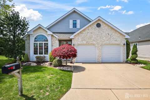 11 Wintons Way, Monroe, NJ 08831