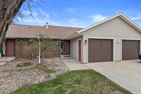 N49w36150 Nottingham Ln, Oconomowoc, WI 53066